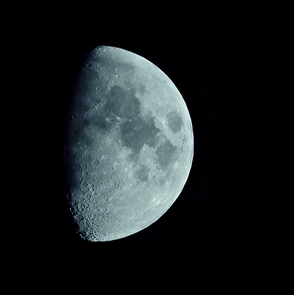 moon photography at night
